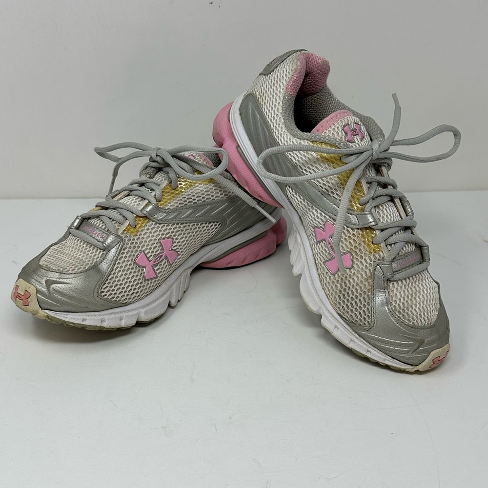 Under Armour Shoes Women's Sz 7.5 Pink Gray Cartilage Footsleeve Hiking Outdoors